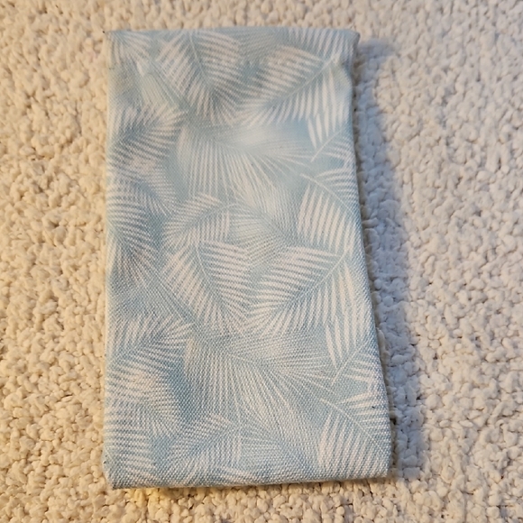 Beachly Blue and White Palm Leaf Patterned Sunglasses Case - Picture 1 of 2